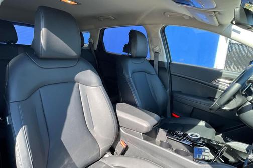 2025 Kia Sportage Hybrid EX