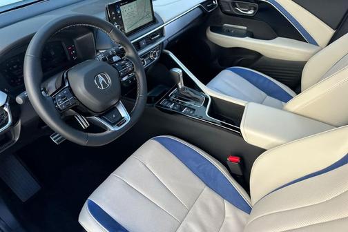 2025 Acura ADX w/A-Spec Advance Package
