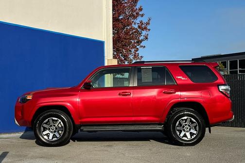 2024 Toyota 4Runner TRD Off Road