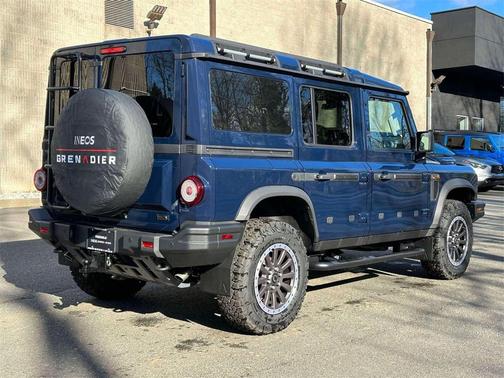 2025 INEOS Grenadier Fieldmaster