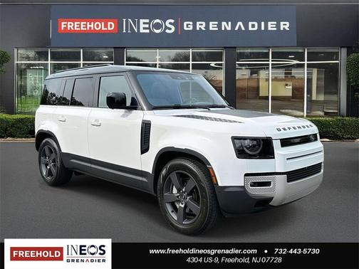2022 Land Rover Defender 110 SE