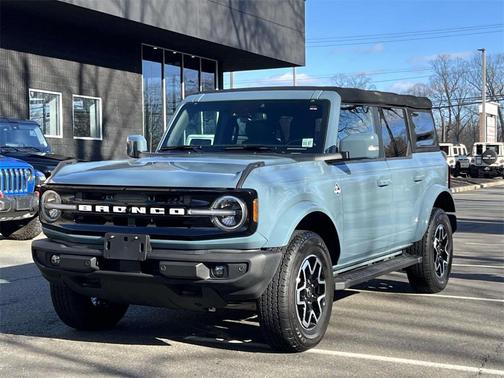 2022 Ford Bronco Outer Banks