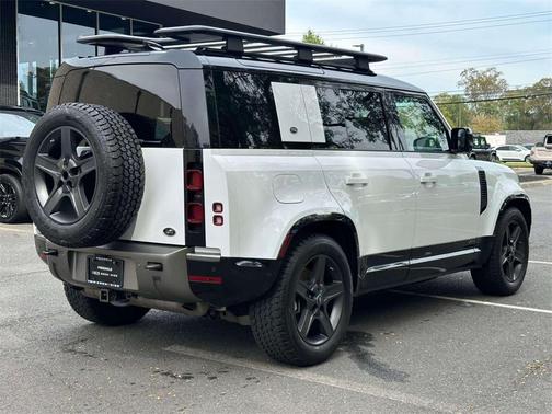 2021 Land Rover Defender 110 X-Dynamic SE