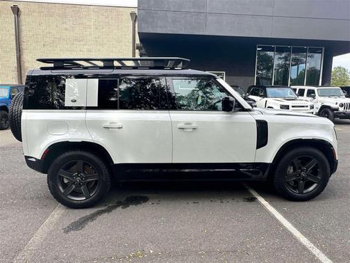 2021 Land Rover Defender 110 X-Dynamic SE