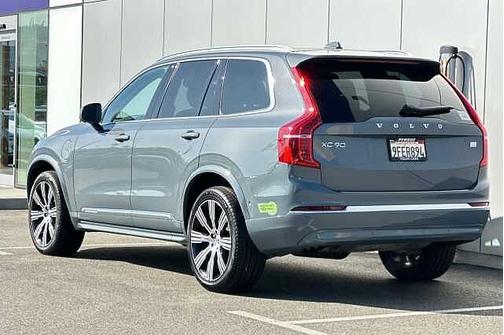 2023 Volvo XC90 Plus