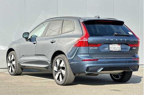 2025 Volvo XC60 Plus