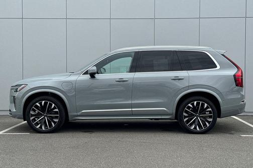 Vapour Grey Metallic 2026 Volvo XC90 Plug-In Hybrid Plus, T8 AWD, Electric/Gasoline, Bright, 7 Seats