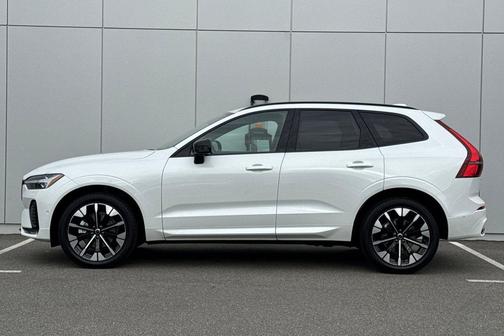 Crystal White 2026 Volvo XC60 Plus