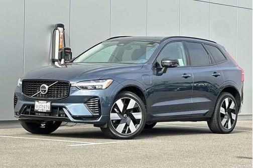2025 Volvo XC60 Plus