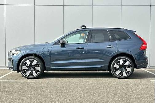 2025 Volvo XC60 Plus