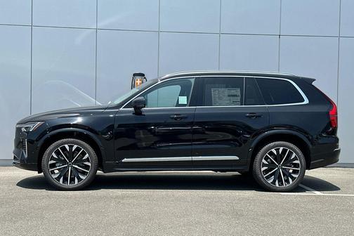 Onyx Black 2025 Volvo XC90 Ultra