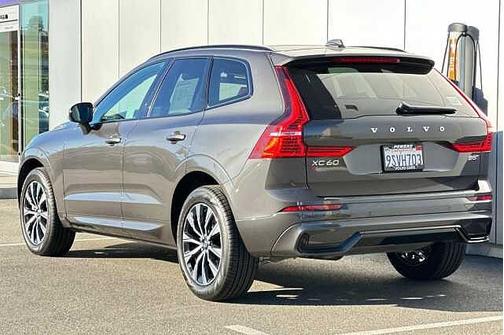 2025 Volvo XC60 Core