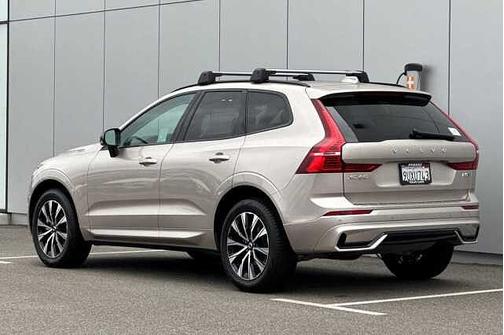 2025 Volvo XC60 Core
