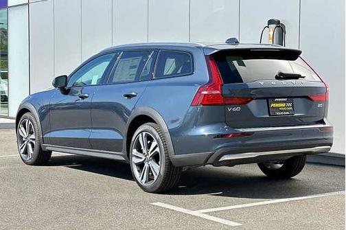 Denim Blue 2026 Volvo V60 Cross Country Plus