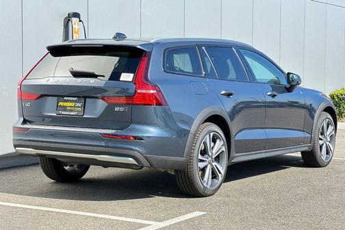 Denim Blue 2026 Volvo V60 Cross Country Plus