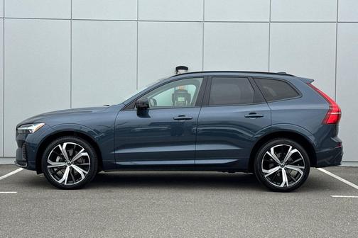 Denim Blue 2023 Volvo XC60