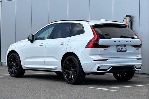 Crystal White 2026 Volvo XC60 Ultra