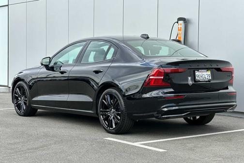 2024 Volvo S60 B5 Plus Black Edition