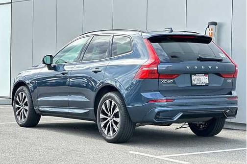 2025 Volvo XC60 Core
