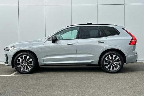 2025 Volvo XC60 Core