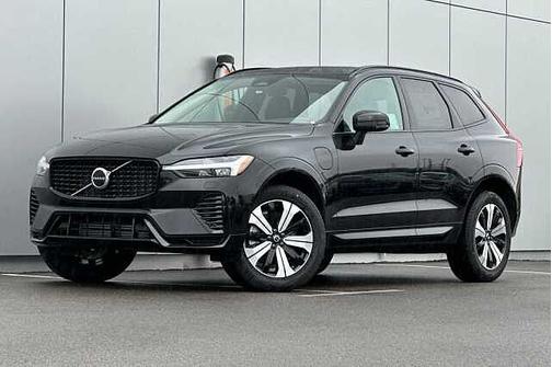 2025 Volvo XC60 Core