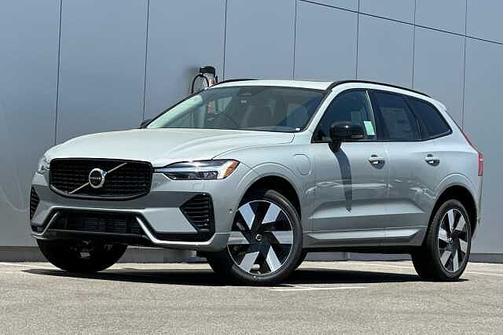 2025 Volvo XC60 Plus