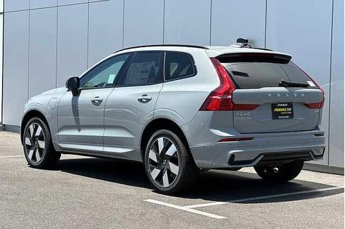 2025 Volvo XC60 Plus