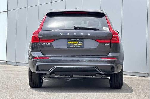 2025 Volvo XC60 Plus