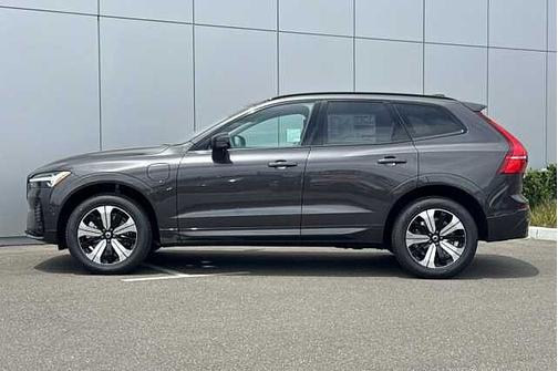 2025 Volvo XC60 Plus