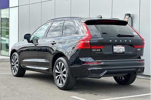 2025 Volvo XC60 Core