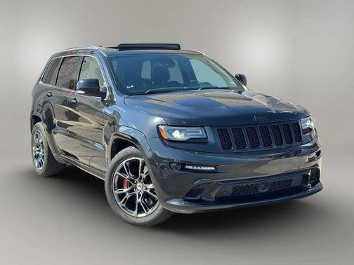 Brilliant Black Crystal Pearlcoat 2014 Jeep Grand Cherokee SRT