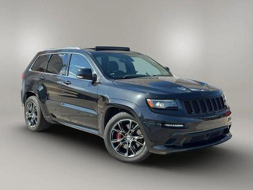 Brilliant Black Crystal Pearlcoat 2014 Jeep Grand Cherokee SRT