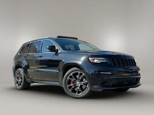 Brilliant Black Crystal Pearlcoat 2014 Jeep Grand Cherokee SRT