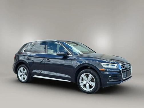 2019 Audi Q5 45 Premium