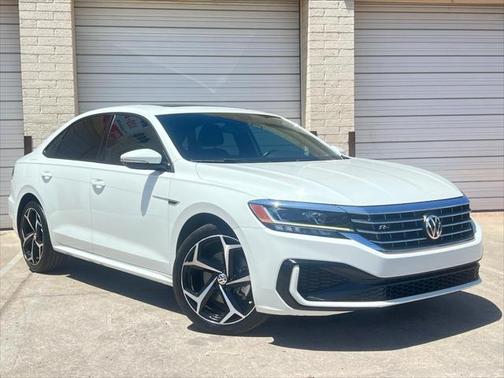 2022 Volkswagen Passat 2.0T R-Line