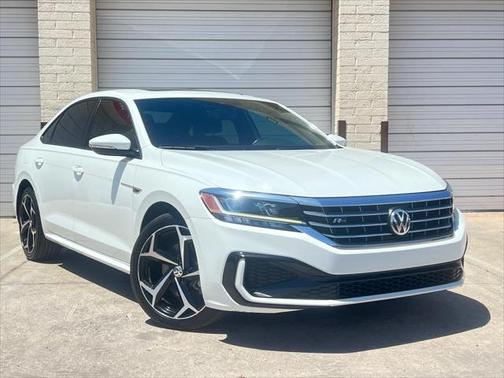 2022 Volkswagen Passat 2.0T R-Line