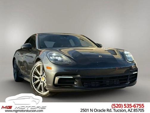 2018 Porsche Panamera 