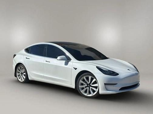 Pearl White Multi-Coat 2019 Tesla Model 3 Standard Range