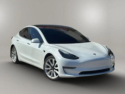 Pearl White Multi-Coat 2019 Tesla Model 3 Standard Range