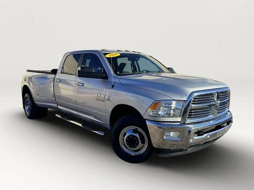2018 RAM 3500 Big Horn Crew Cab 4x2 8' Box