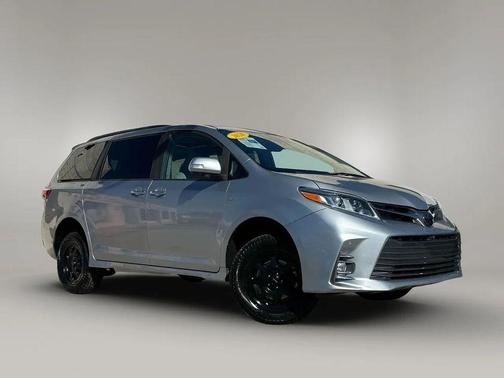 2020 Toyota Sienna Limited Premium