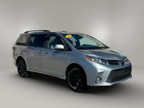 2020 Toyota Sienna Limited Premium