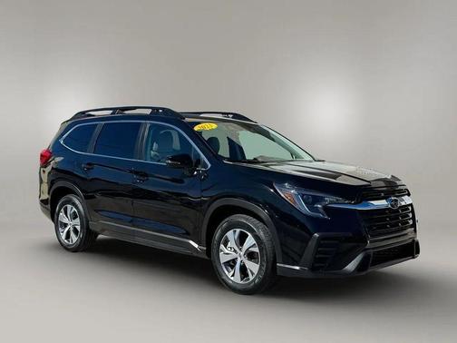 Crystal Black Silica 2023 Subaru Ascent Premium 7-Passenger