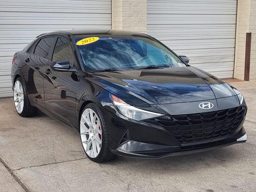 2022 Hyundai ELANTRA SEL