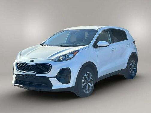 Snow White Pearl 2022 Kia Sportage LX