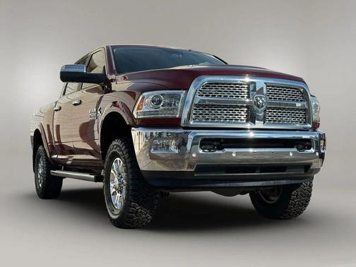 2018 RAM 2500 Laramie Crew Cab 4x4 6'4' Box