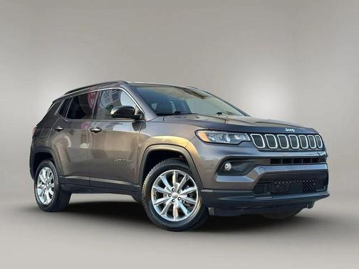 Granite Crystal Metallic Clearcoat 2022 Jeep Compass Latitude Lux