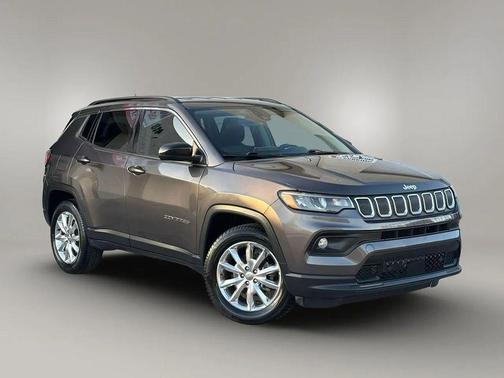 Granite Crystal Metallic Clearcoat 2022 Jeep Compass Latitude Lux