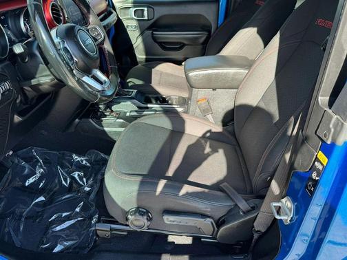 Hydro Blue Pearlcoat 2021 Jeep Wrangler Rubicon