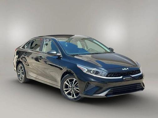 Aurora Black 2023 Kia Forte LXS